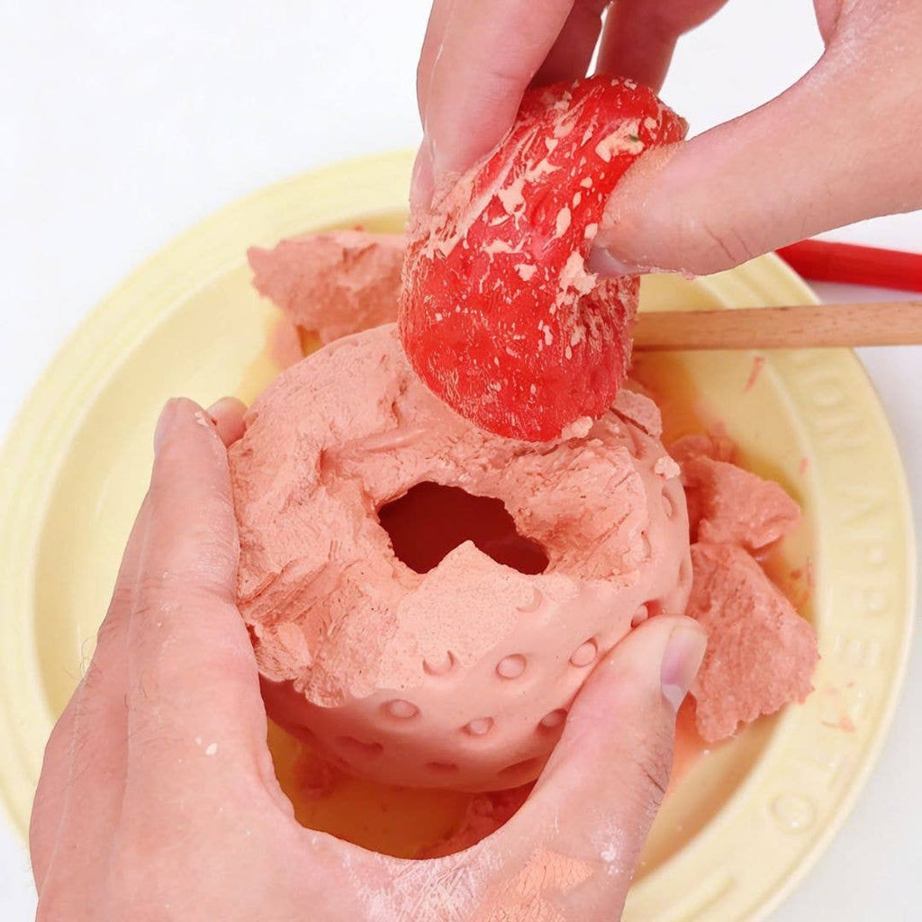 Smashables Strawberry Taba Dig Kit (SqueezeSquad)